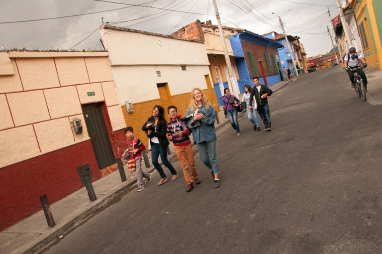Recorrido por el Barrio de Bogotá con camaras pin-hole del proyecto FUTUROSCOPIO, Bogotá
